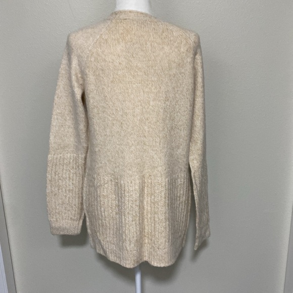 NWT: Women’s Hem & Thread Cardigan Sweater🌸 - Picture 3 of 7